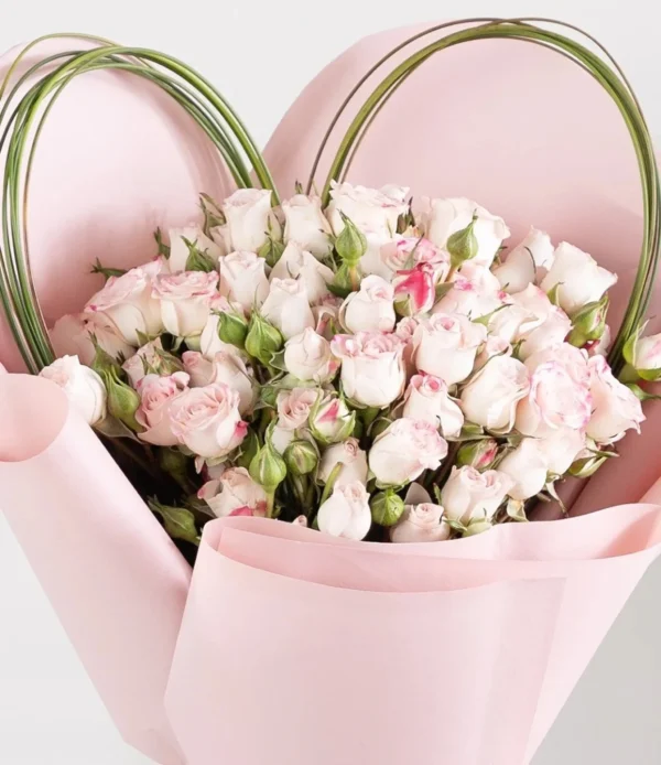 ⁦وردة L.O.V.E - تعبير فريد عن الحب والأناقة⁩ - الصورة ⁦4⁩