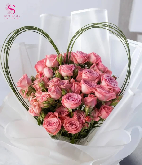 ⁦وردة L.O.V.E - تعبير فريد عن الحب والأناقة⁩ - الصورة ⁦3⁩
